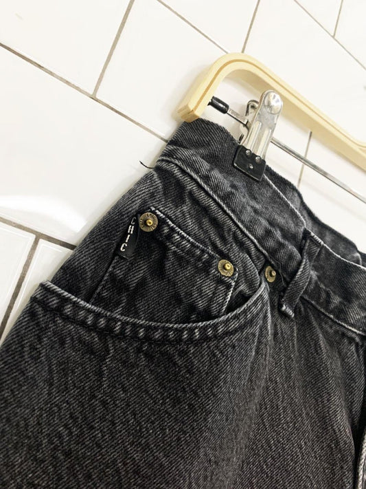 vintage 90s chic high rise mom jeans | made in USA - good market thrift store