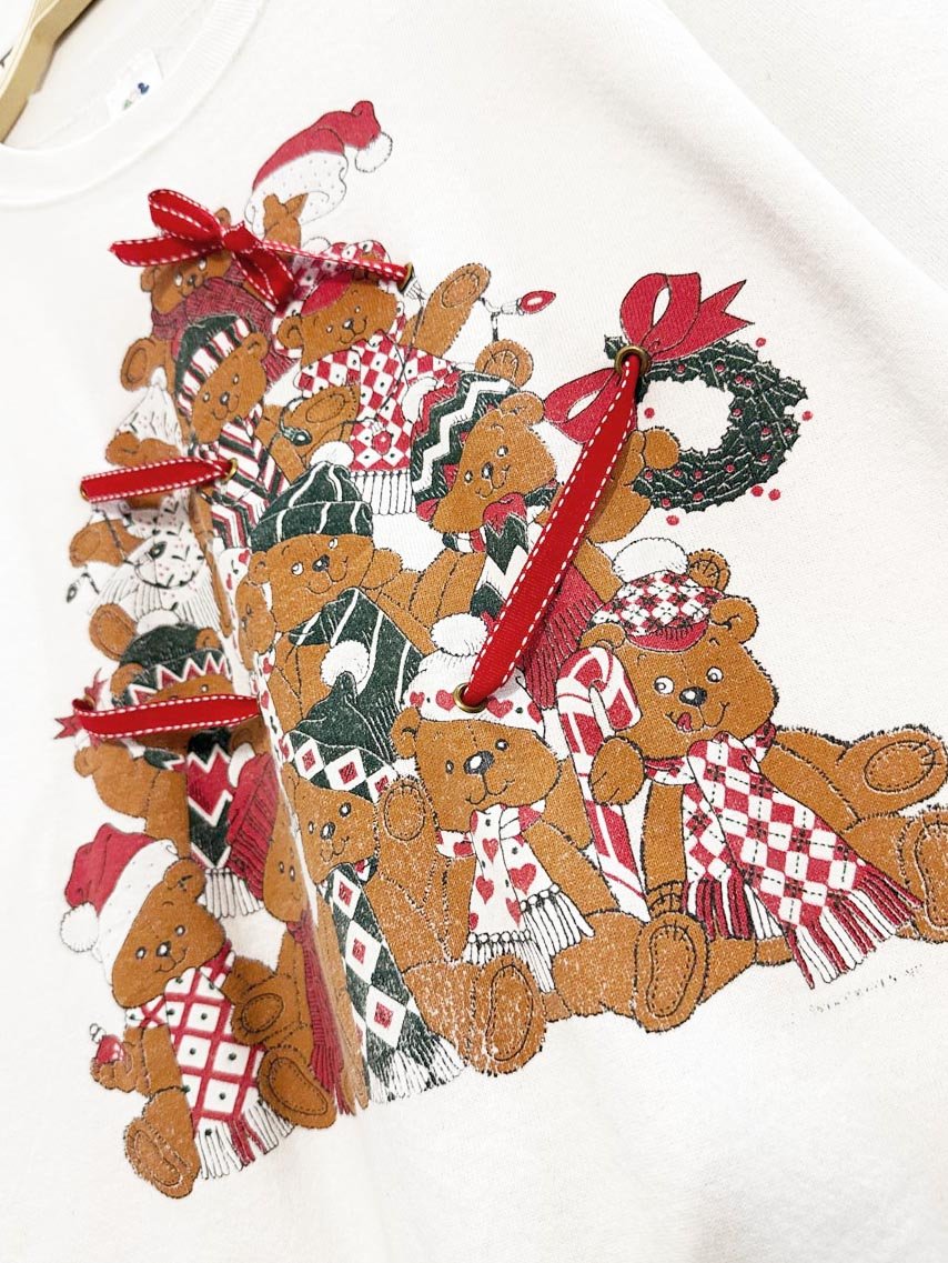 vintage 90s christmas bears with 3D ribbon sweatshirt | fruit of the loom - good market thrift store