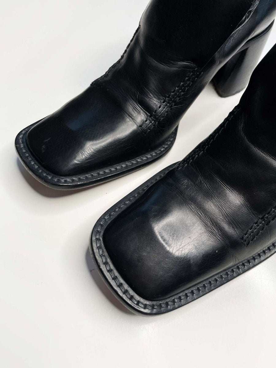 vintage 90s costume nationale square toe leather heeled shoes | made in Italy - good market thrift store