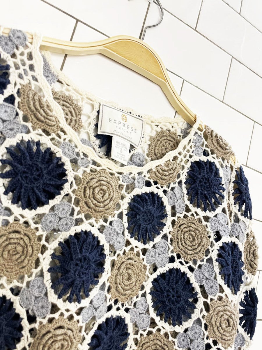 vintage 90s express tricot flower crochet hand-knitted long sleeve top - good market thrift store