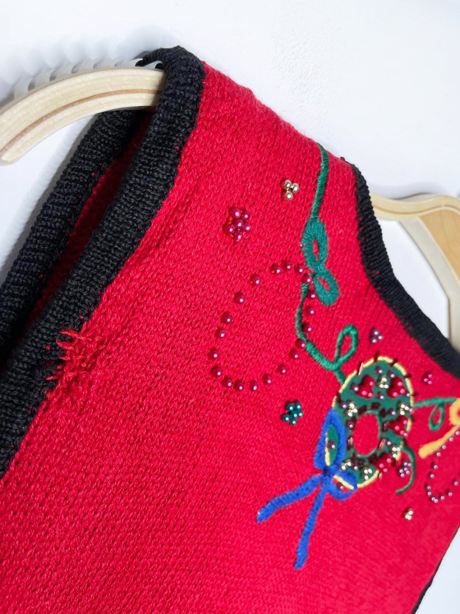 vintage 90s gladys bagley holiday wreaths knit vest | work in progress - good market thrift store