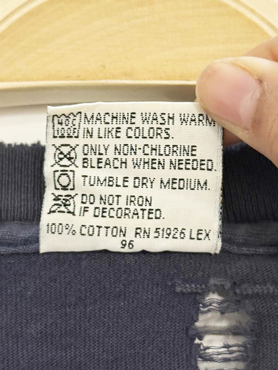 vintage 90s hard rock cafe memphis graphic tee | made in USA - good market thrift store