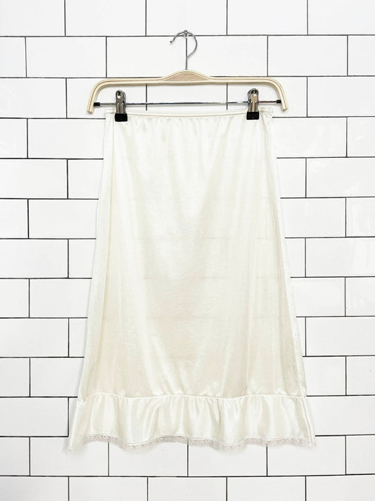 vintage 90s lace trim ruffle hem sateen slip midi skirt | made in USA - good market thrift store