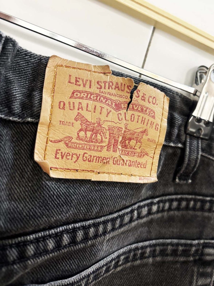 vintage 90s levi's 505 distressed jeans - good market thrift store