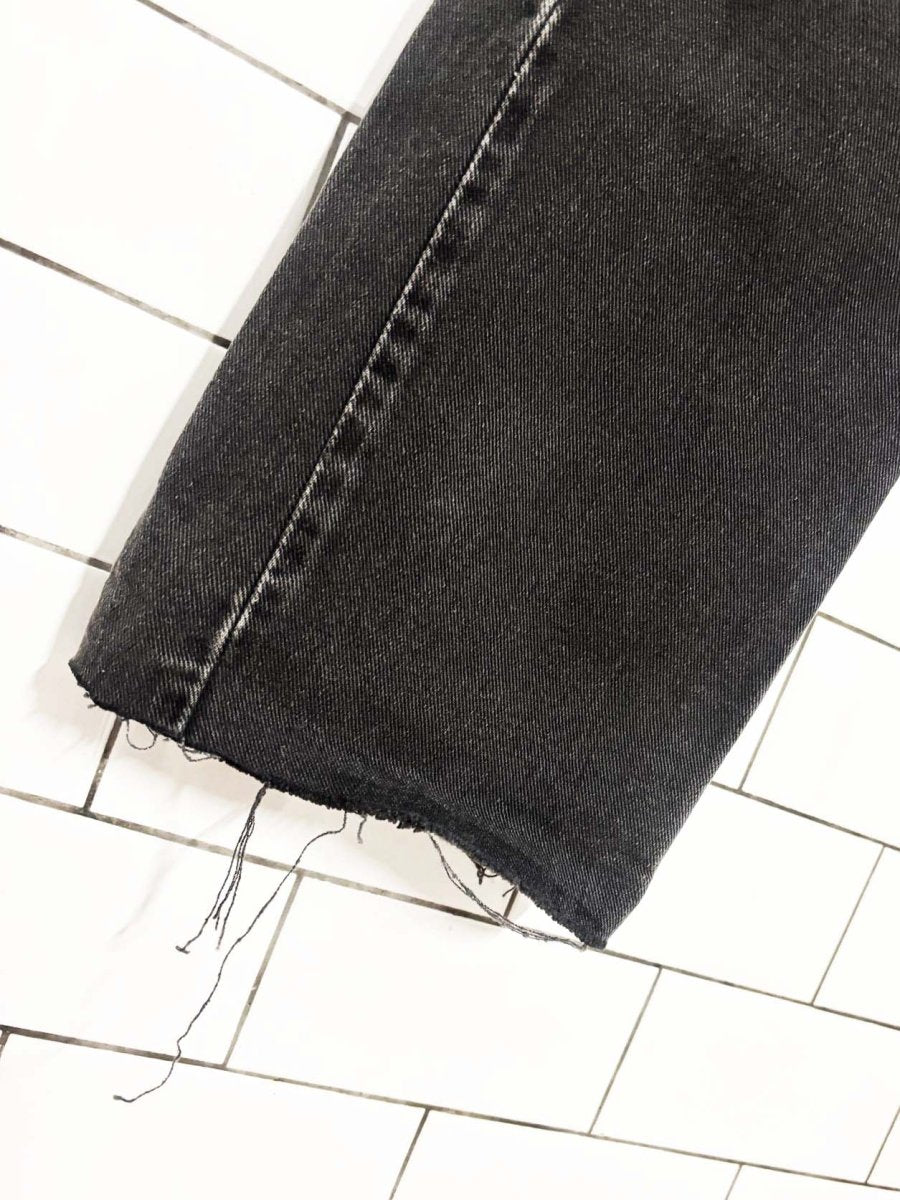 vintage 90s levi's 505 distressed jeans - good market thrift store