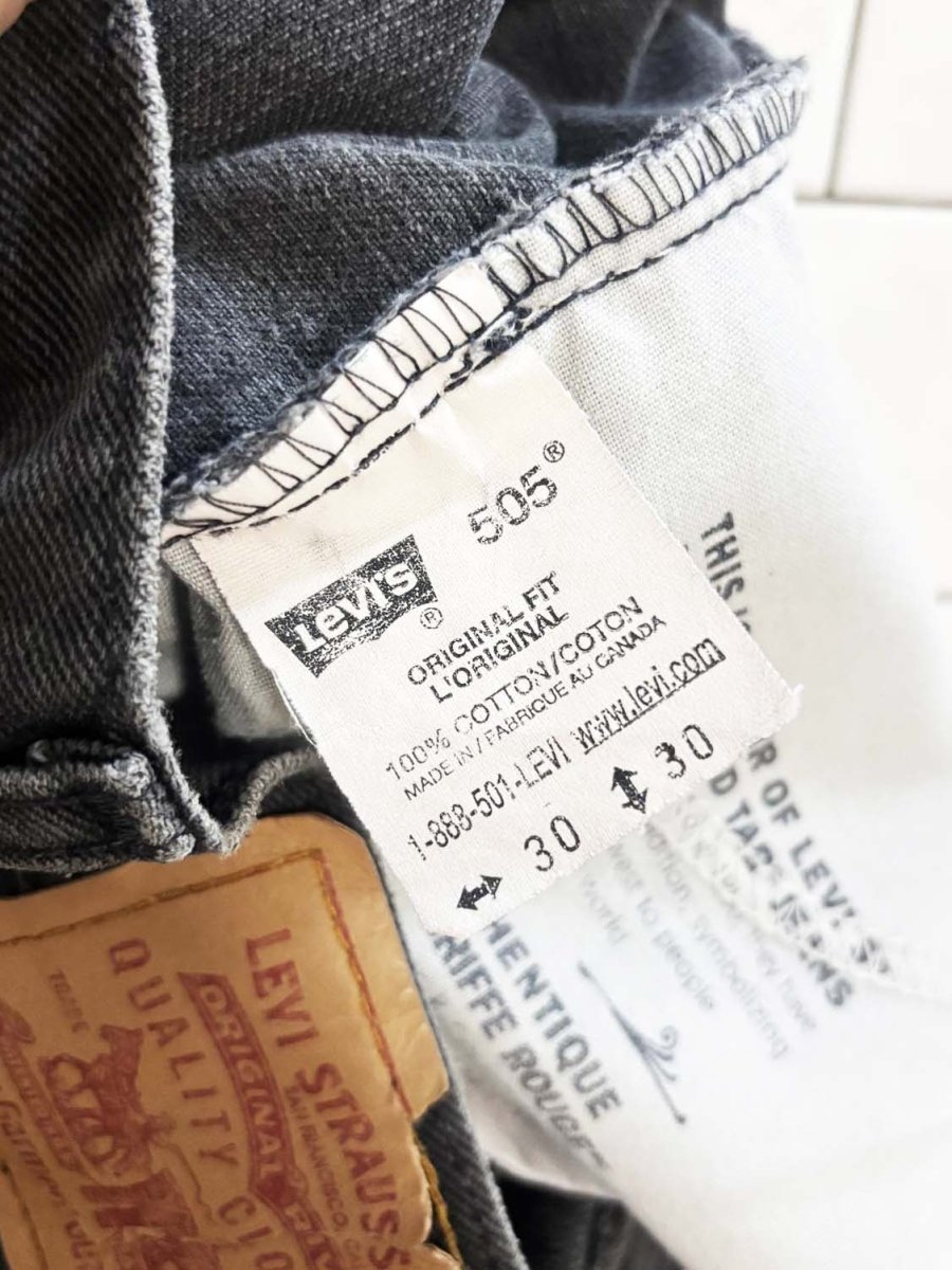 vintage 90s levi's 505 distressed jeans - good market thrift store