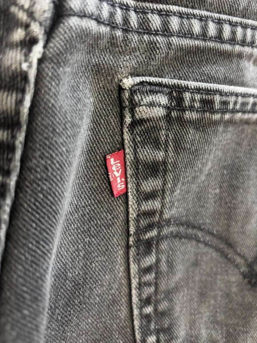 vintage 90s levi's 505 distressed jeans - good market thrift store