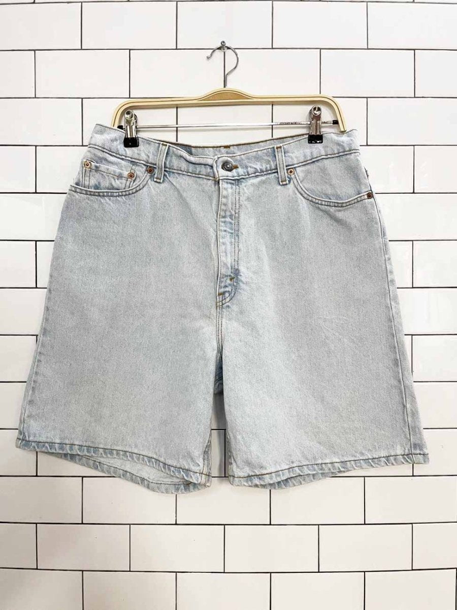vintage 90s levi's 522 relaxed mom fit denim shorts | made in USA - good market thrift store