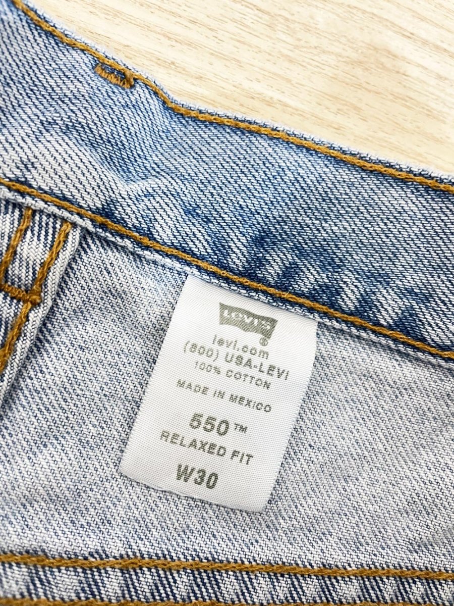vintage 90s levi's 550 loose denim shorts - good market thrift store