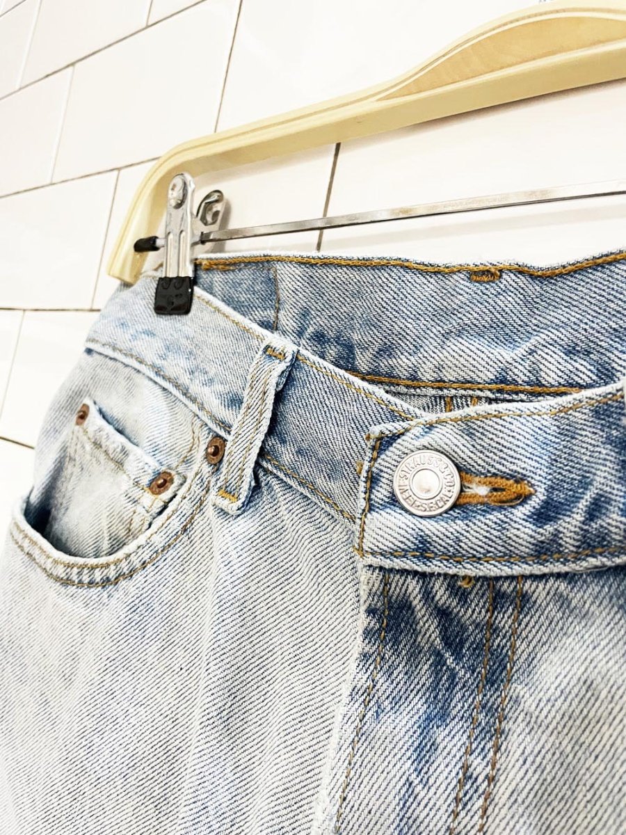 vintage 90s levi's 550 loose denim shorts - good market thrift store