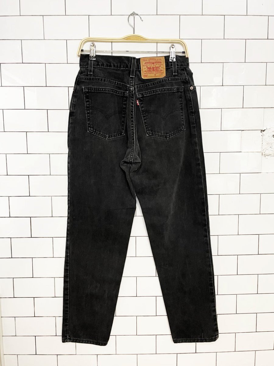 vintage 90s levi's 550 relaxed fit jeans - good market thrift store