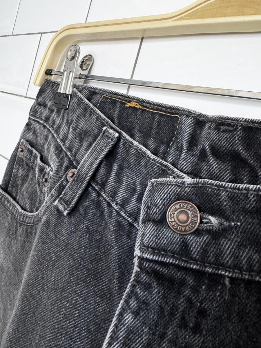 vintage 90s levi's 550 relaxed fit jeans | made in USA - good market thrift store