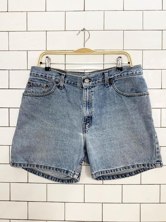 vintage 90s levi's 555 guys fit denim shorts - good market thrift store