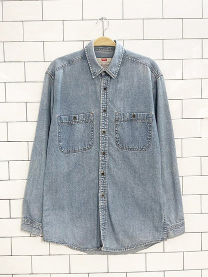 vintage 90s levi's chambray full button denim shirt - good market thrift store