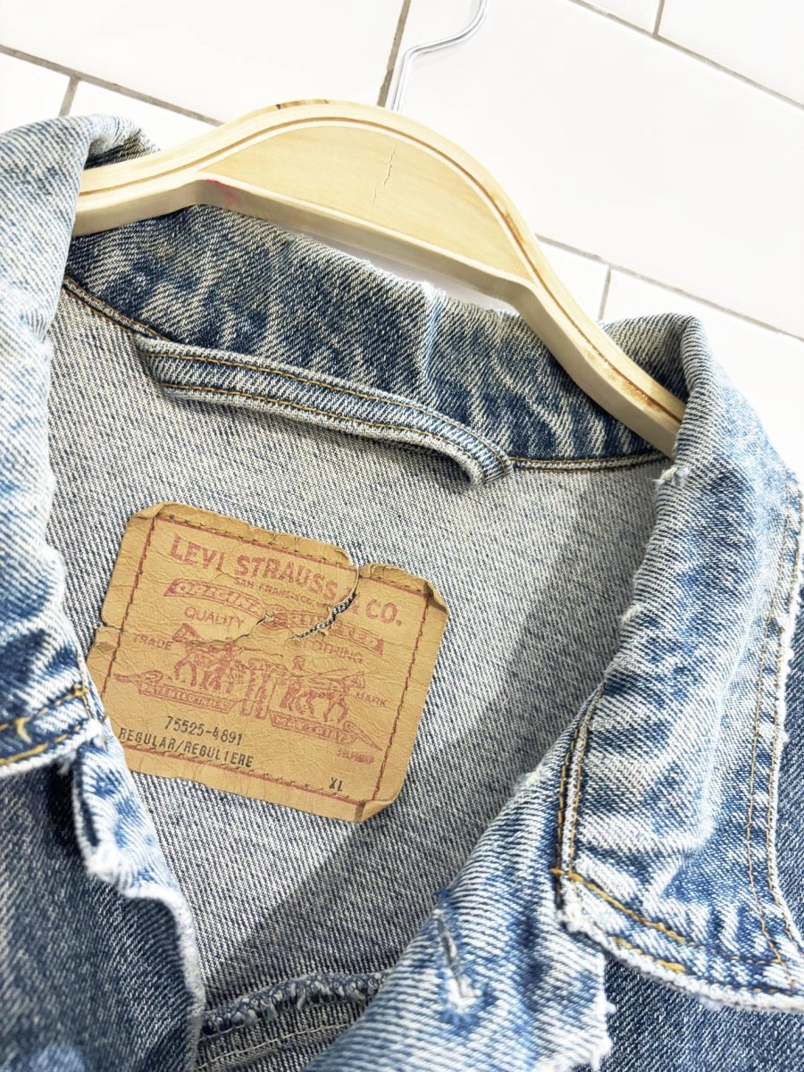 vintage 90s levis distressed denim trucker jacket - good market thrift store