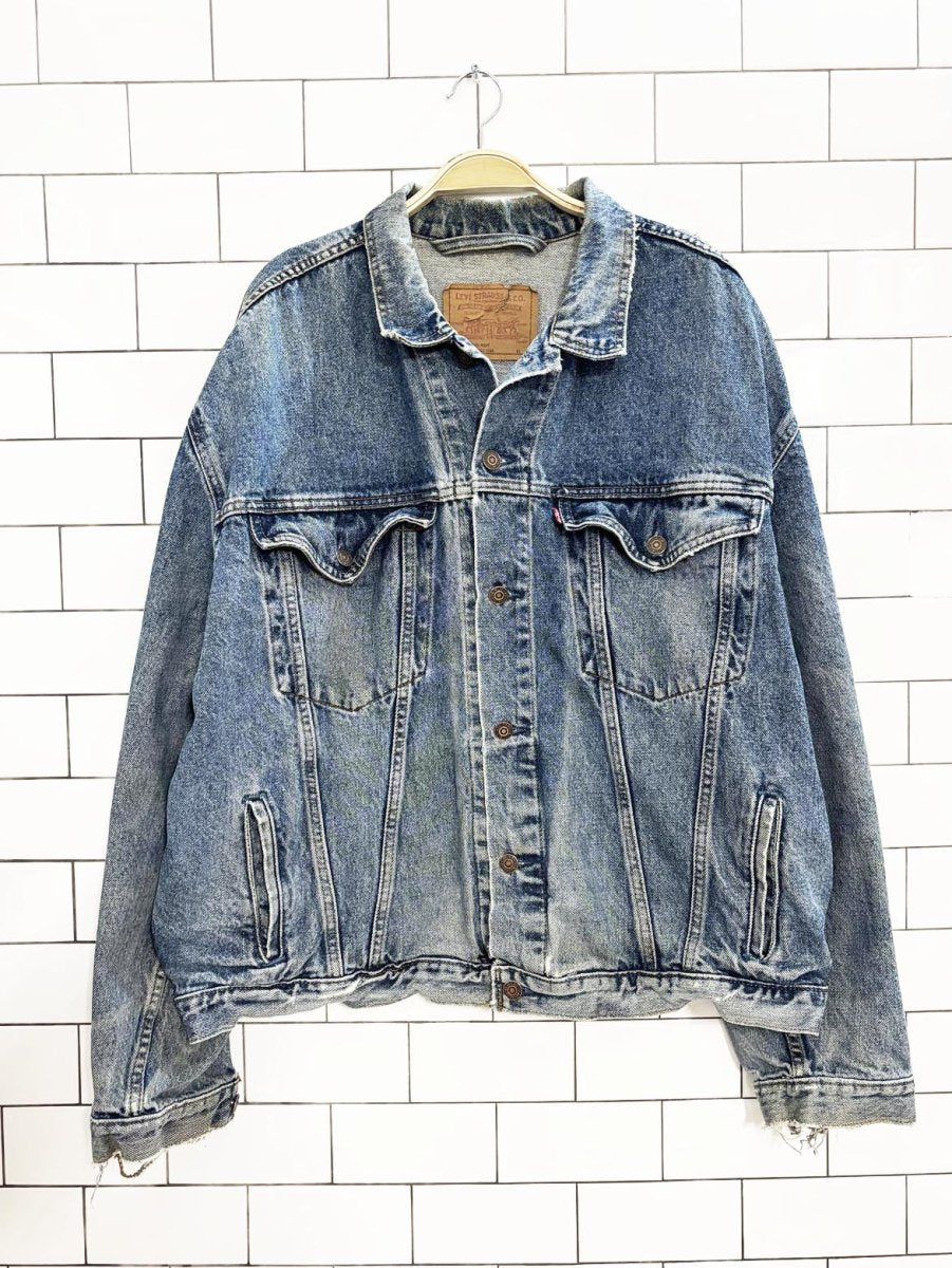 vintage 90s levis distressed denim trucker jacket - good market thrift store