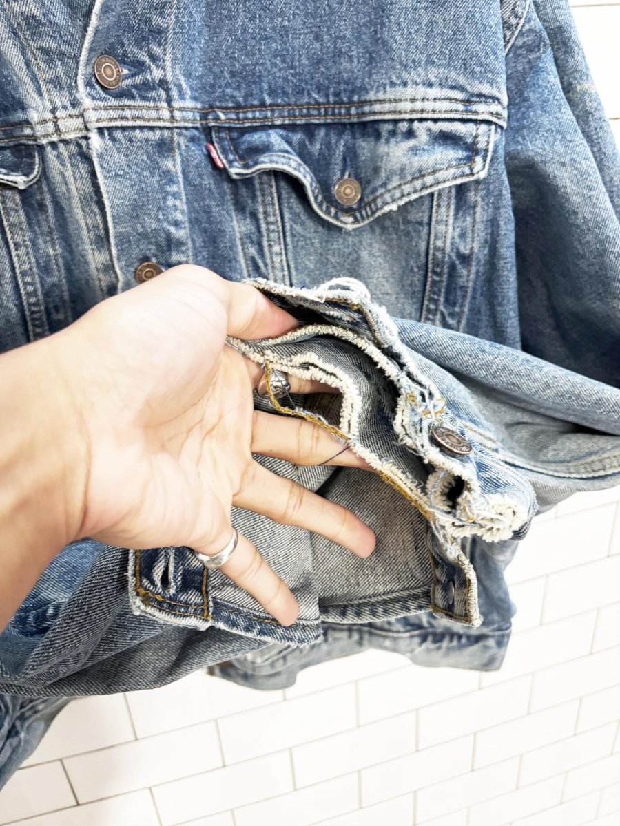 vintage 90s levis distressed denim trucker jacket - good market thrift store