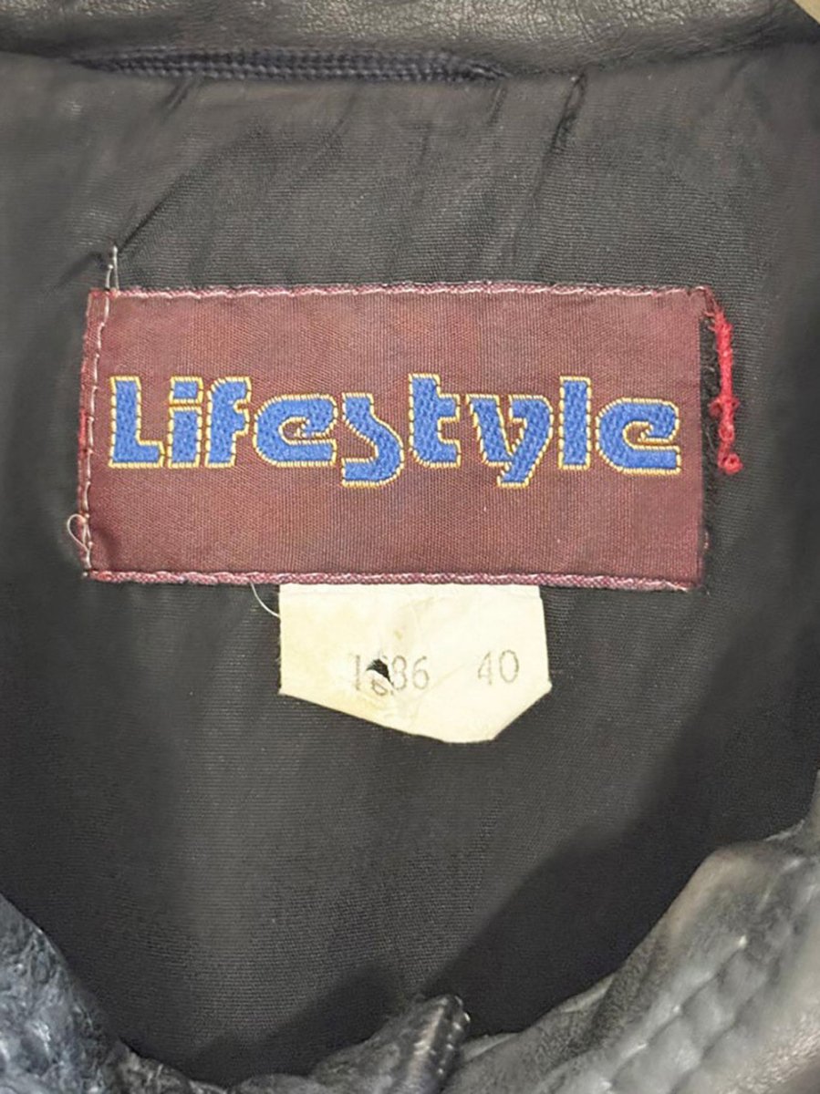 vintage 90s lifestyle leather bomber jacket | made in Canada - good market thrift store