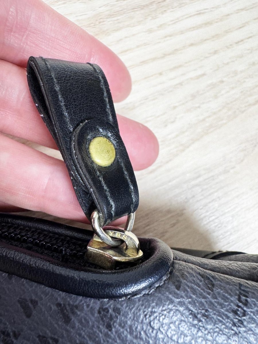vintage 90s liz claiborne leather monogram handbag - good market thrift store