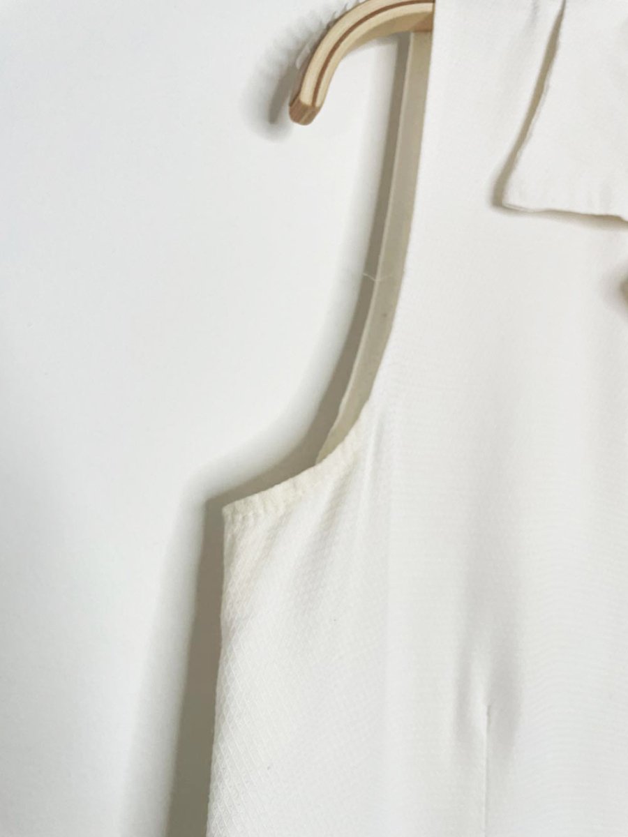 vintage 90s m studio shell button minimal fitted sleeveless shirt - good market thrift store
