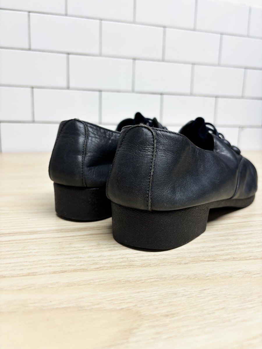 vintage 90s milano leather slip on shoe - good market thrift store