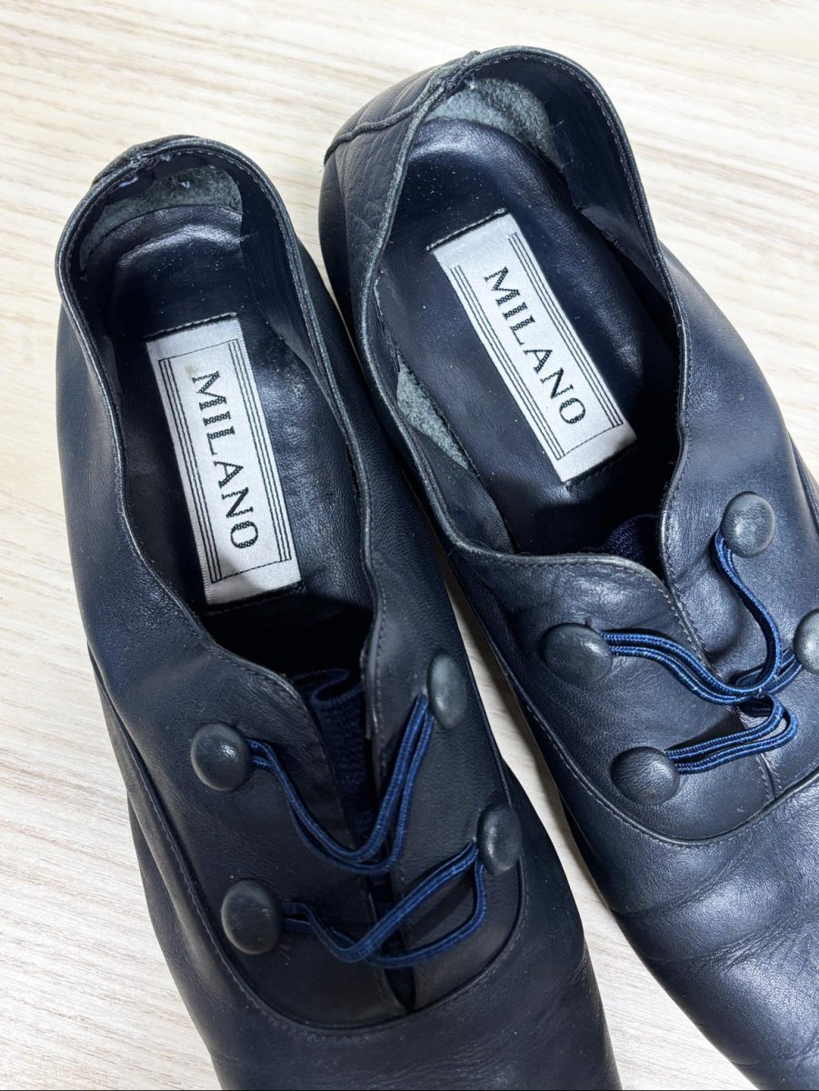 vintage 90s milano leather slip on shoe - good market thrift store