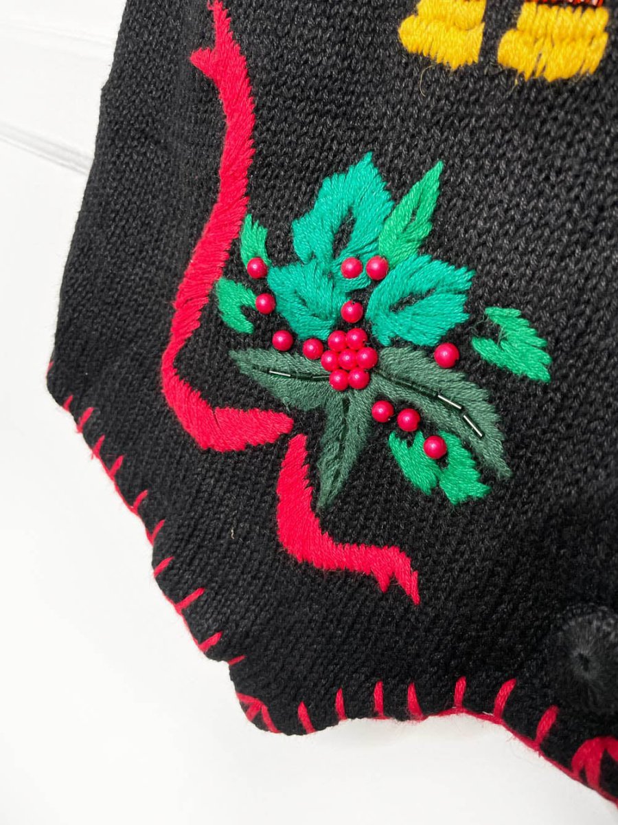 vintage 90s nutcracker blanket stitch knit vest | VJ petites - good market thrift store