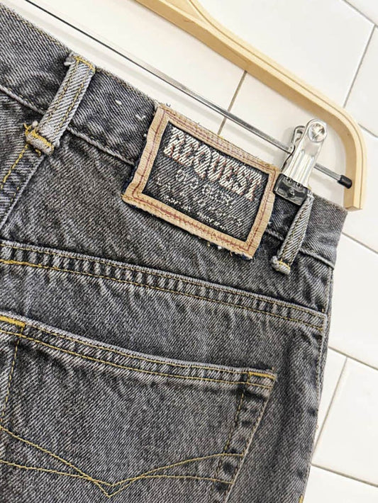 vintage 90s request high waist tapered jeans - good market thrift store