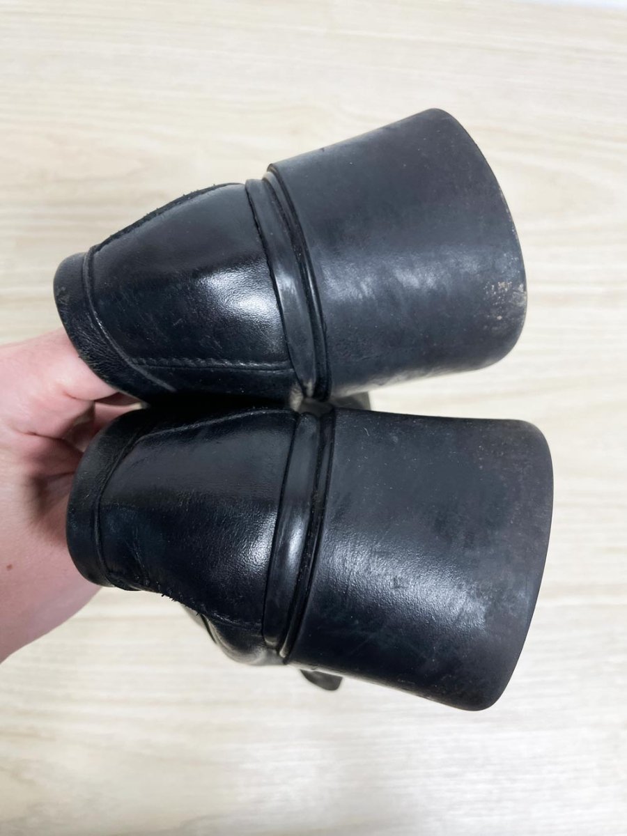 vintage 90s roots leather square toe heeled loafer | made in Italy - good market thrift store