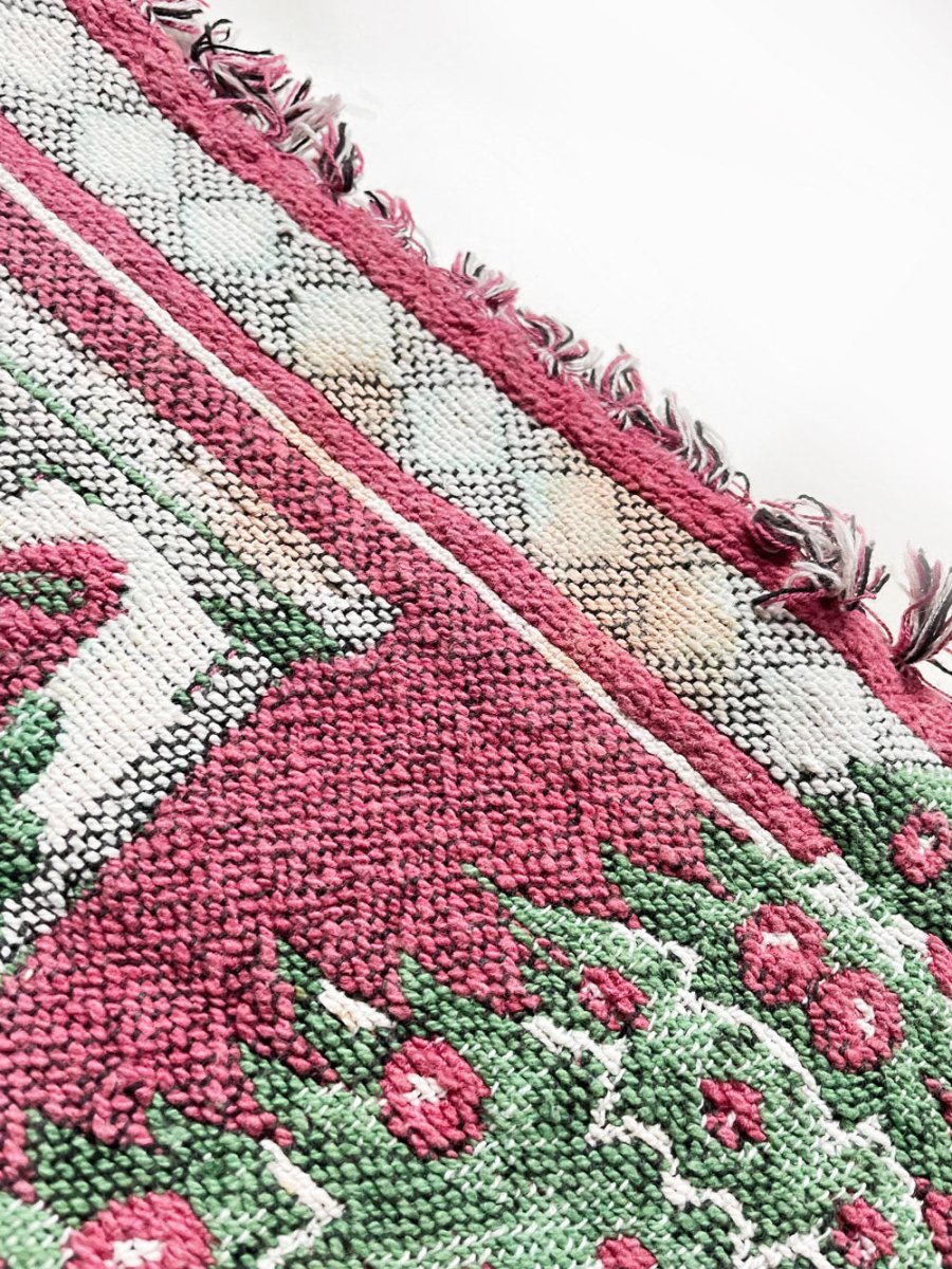 vintage 90s tree + wreaths woven table runner - good market thrift store