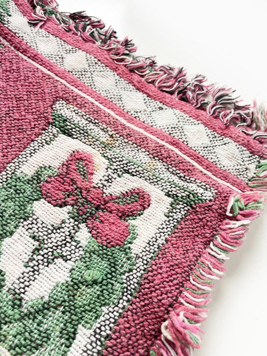 vintage 90s tree + wreaths woven table runner - good market thrift store