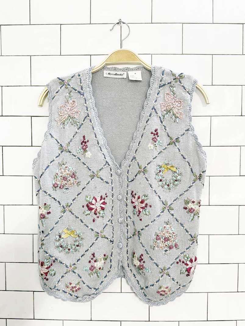 vintage alyssa brooke embroidered ribbon trees + wreaths holiday knit vest - good market thrift store