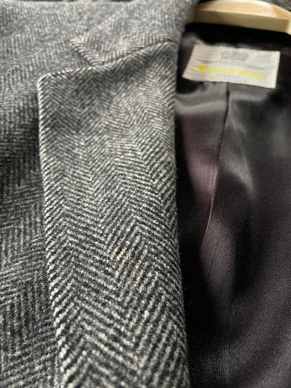 vintage aquascutum 100% wool herringbone single breasted coat - good market thrift store