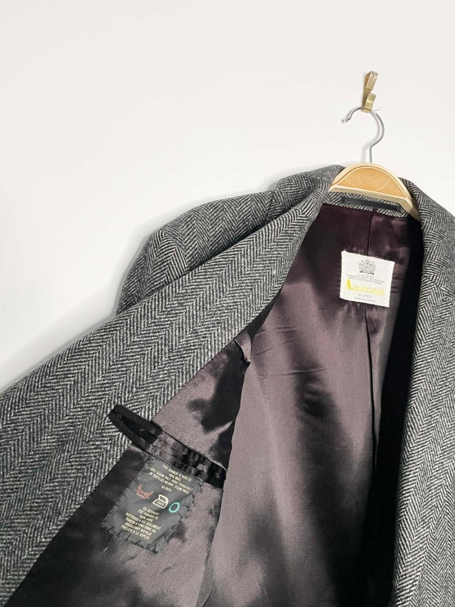 vintage aquascutum 100% wool herringbone single breasted coat - good market thrift store