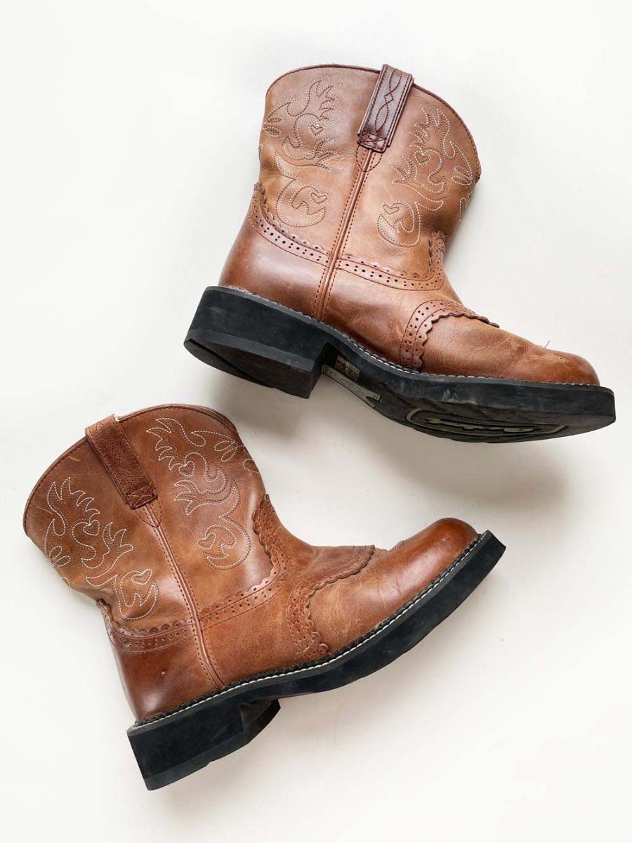 vintage ariat fatbaby leather western cowboy boots - good market thrift store