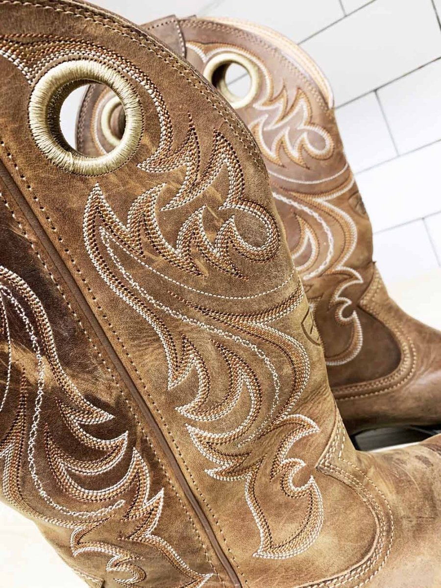 vintage ariat leather western embroidered cowboy boots - good market thrift store