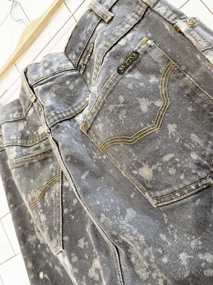 vintage arizona paint splatter raw hem jeans - good market thrift store