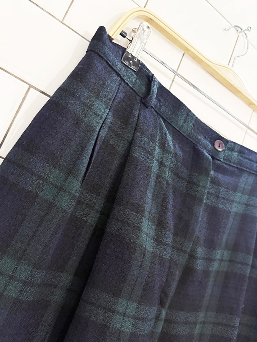 vintage bianca nygard 100% wool tartan pleated trousers | made in Canada - good market thrift store