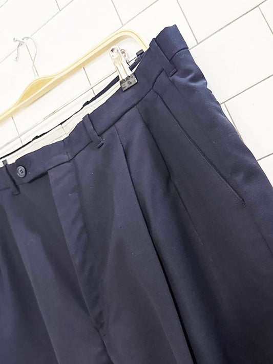 vintage brettons essential 100% wool pleated trousers | made in Canada - good market thrift store