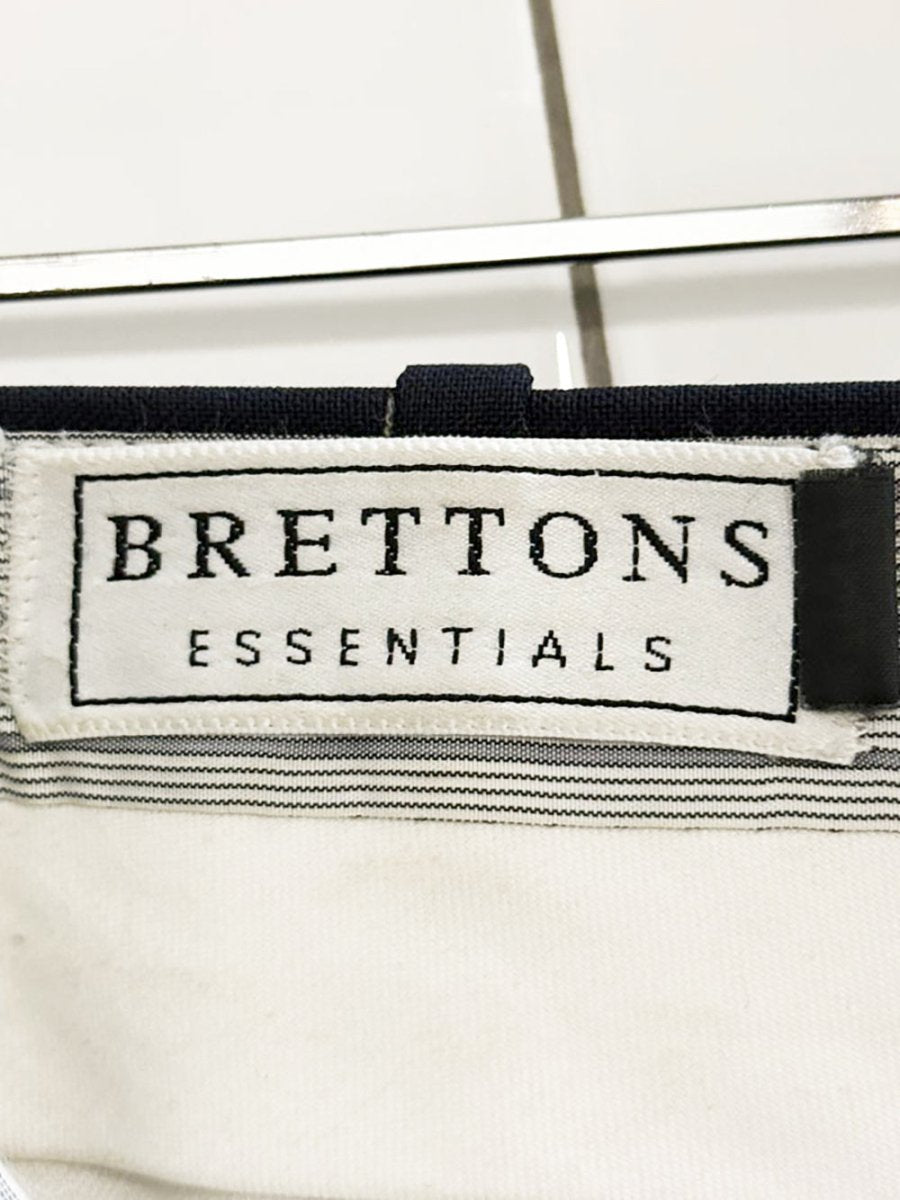 vintage brettons essential 100% wool pleated trousers | made in Canada - good market thrift store