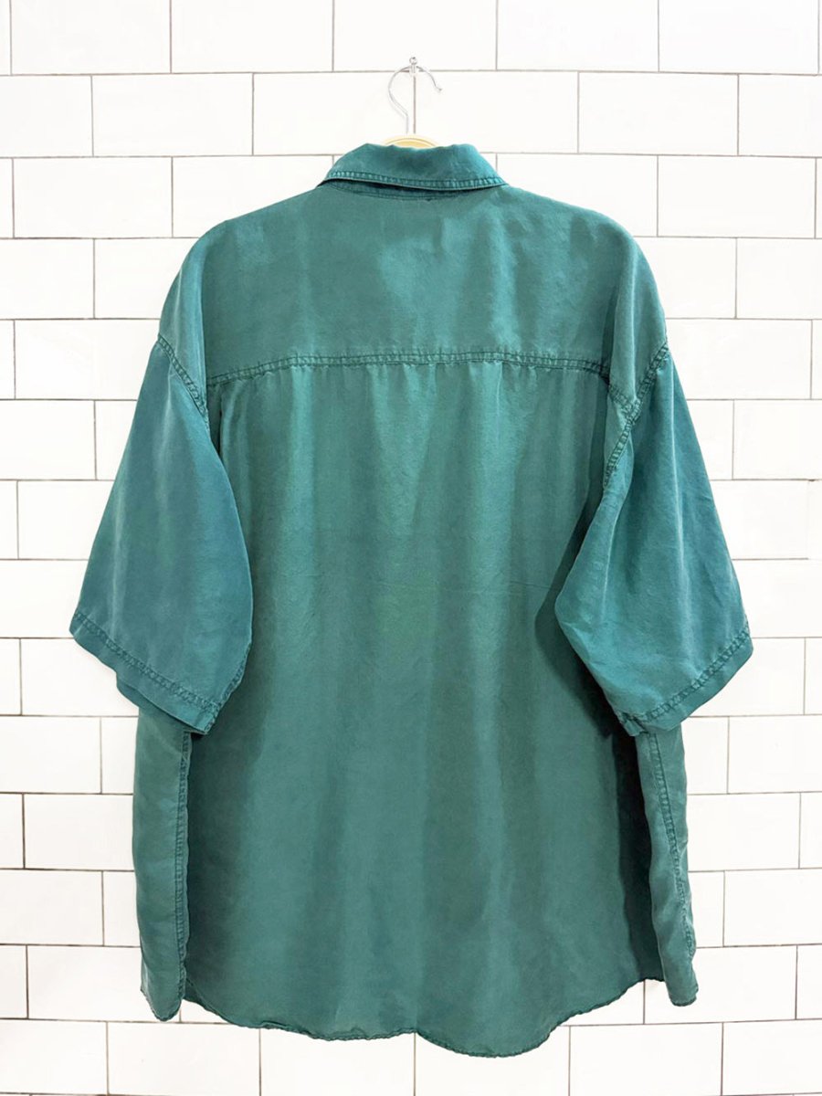 vintage campus 100% silk two pocket full button shirt - good market thrift store