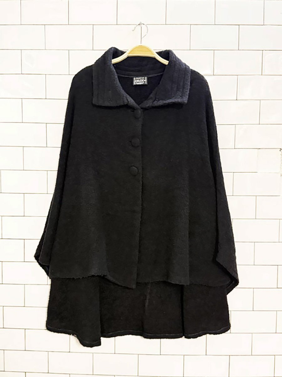 vintage celtic lambswool - blend knit cape | made in Ireland - good market thrift store