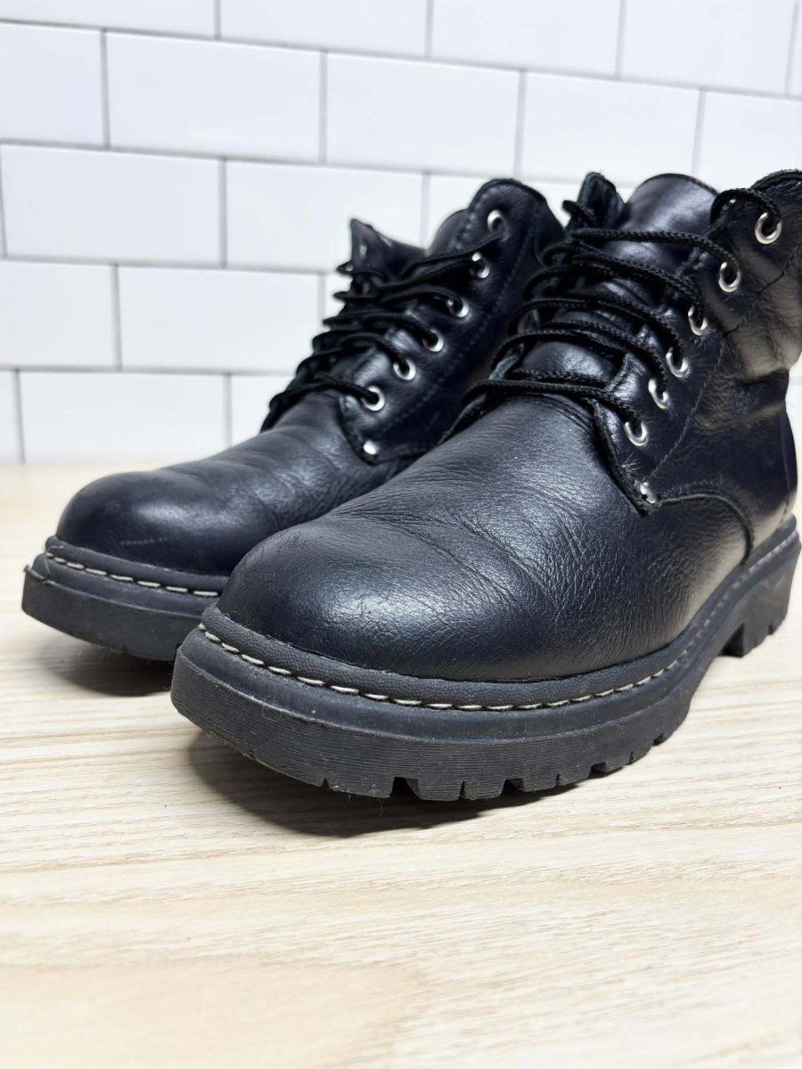 vintage cougar leather waterproof lace up hiker boots - good market thrift store