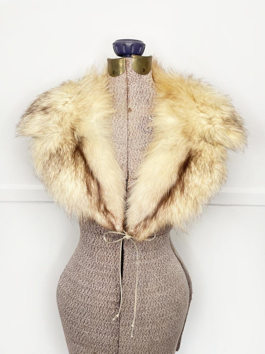 vintage coyote fur notch lapel stole tie collar - good market thrift store