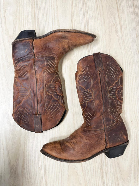 vintage durango southwestern embroidered leather cowboy boots - good market thrift store
