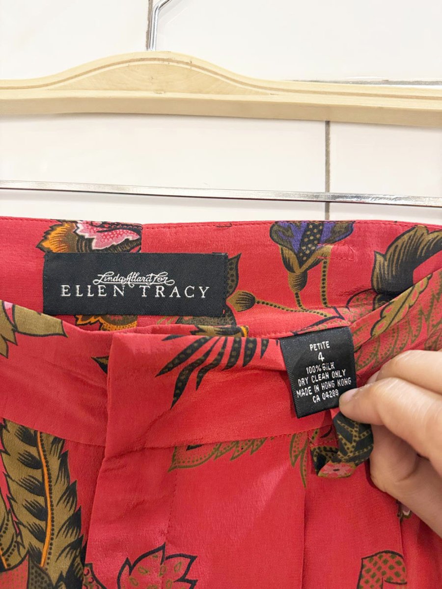 vintage ellen tracy 100% silk tropical floral pleated shorts - good market thrift store