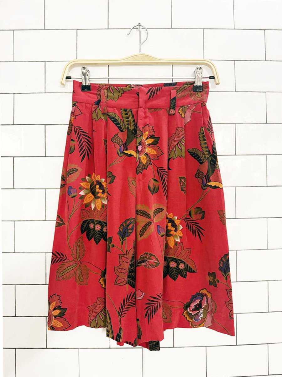 vintage ellen tracy 100% silk tropical floral pleated shorts - good market thrift store