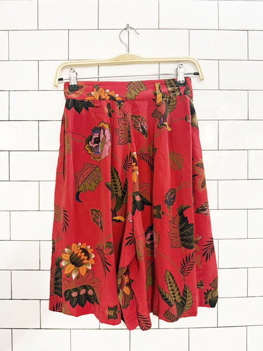 vintage ellen tracy 100% silk tropical floral pleated shorts - good market thrift store