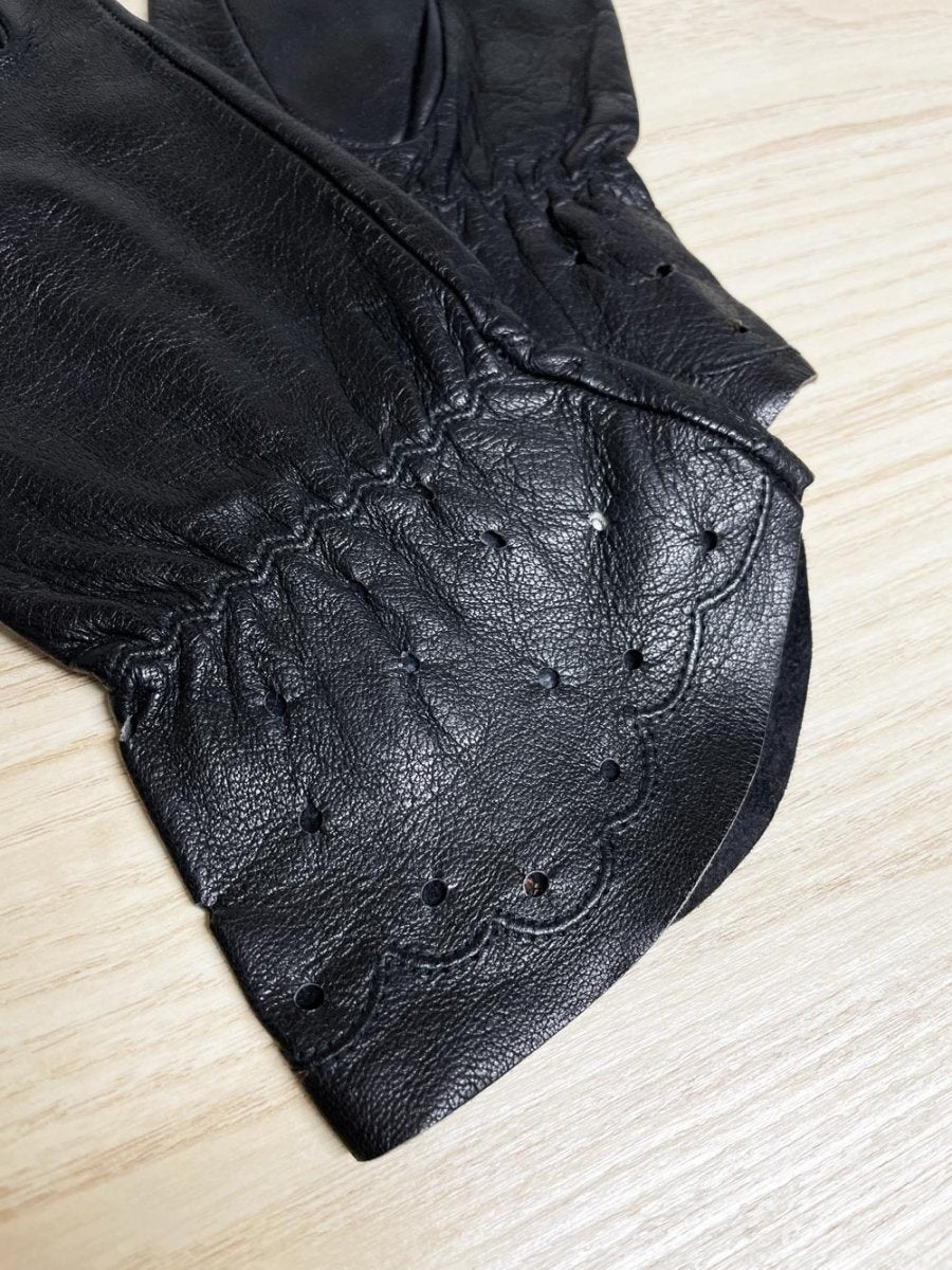 vintage eyelet cuff leather gloves | unlined - good market thrift store