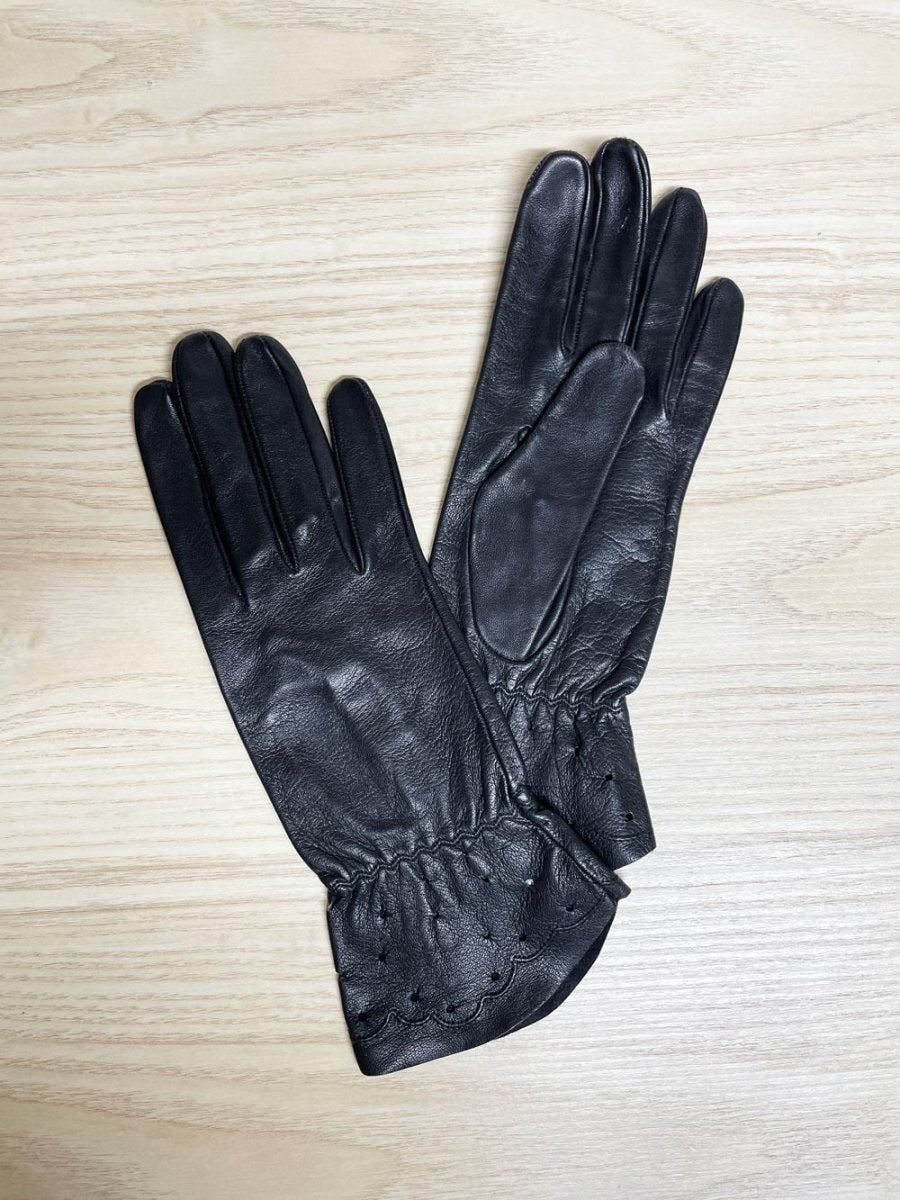 vintage eyelet cuff leather gloves | unlined - good market thrift store